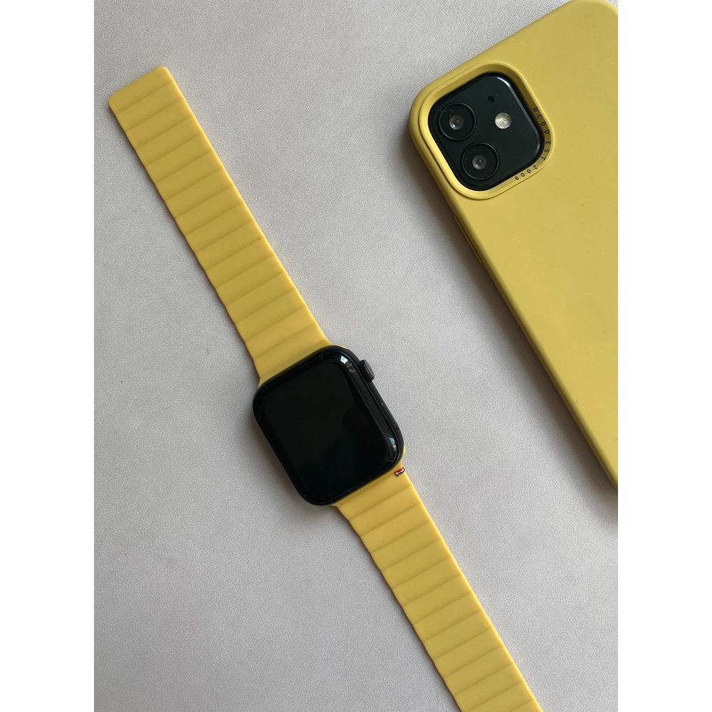  Ремешок Decoded Sillicone Magnetic Traction Strap для Apple Watch 6/SE/5/4 (44mm) сил.свет-оранж.